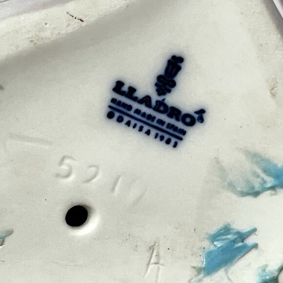 Retired Lladro 5210 Daisa 1983 Girl Bow Lace Parasol Figurine MISSING PARASOL - Picture 9 of 12